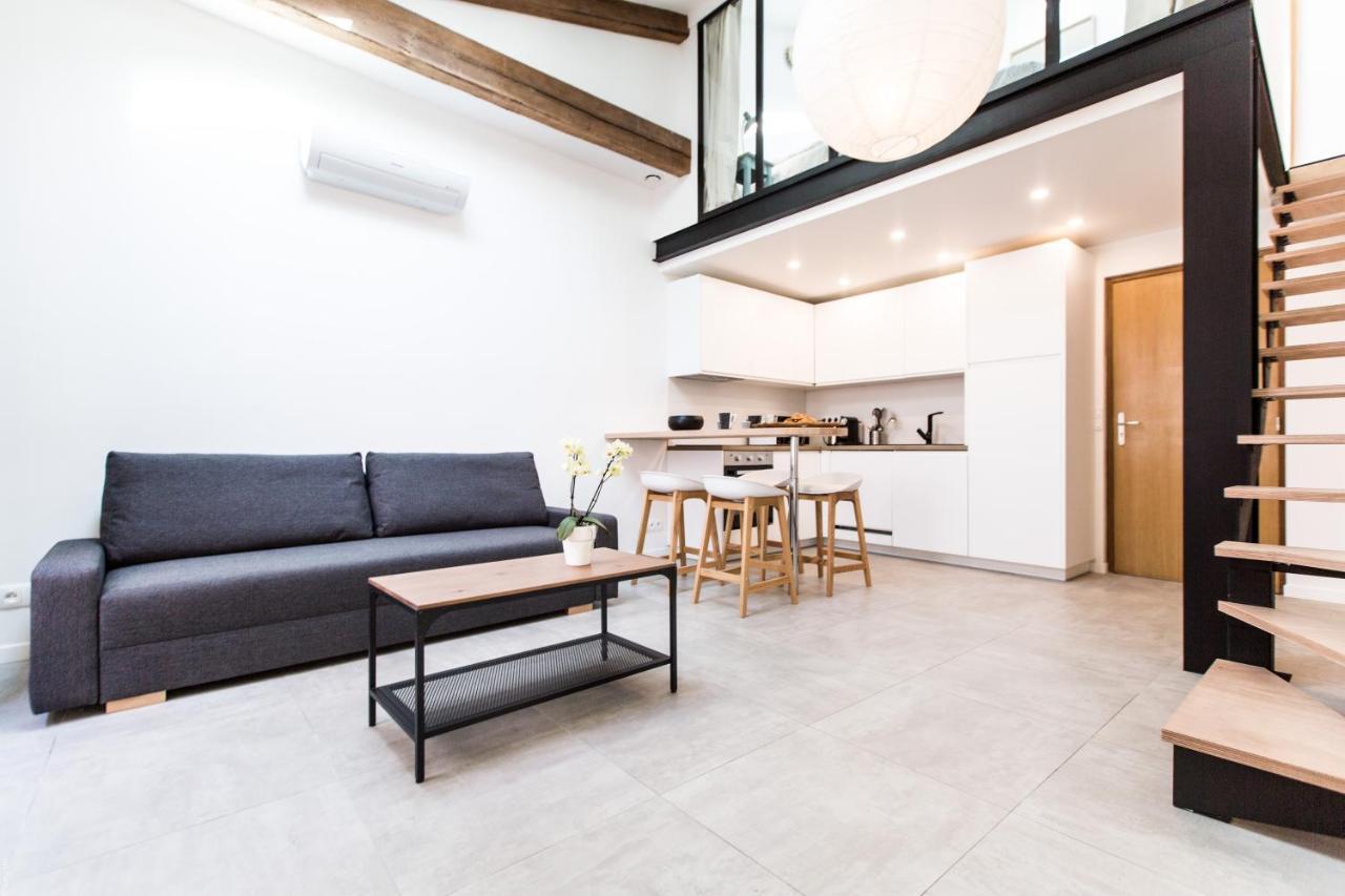 Au Coeur Du Vieil Antibes Et A 2 Pas De La Mer... Apartment Luaran gambar
